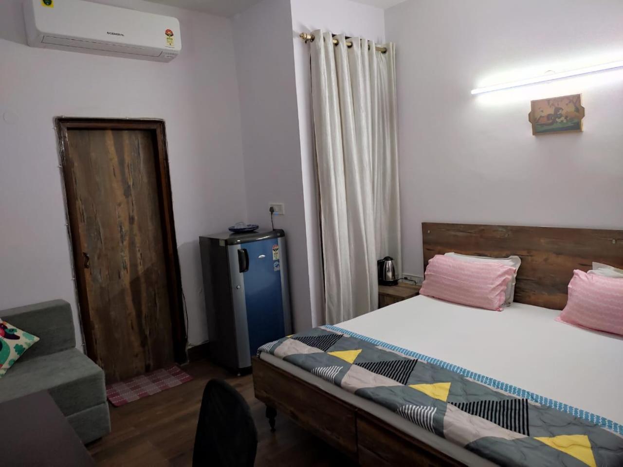 Tatvamasi Homestay New Delhi Eksteriør bilde