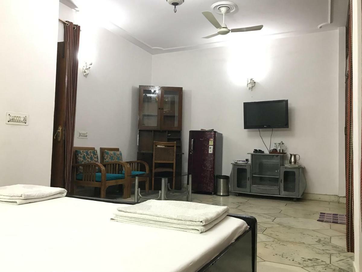 Tatvamasi Homestay New Delhi Eksteriør bilde