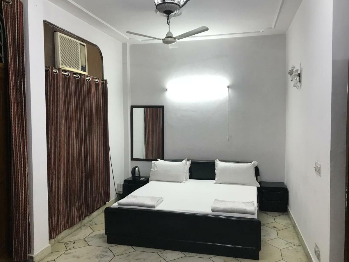 Tatvamasi Homestay New Delhi Eksteriør bilde